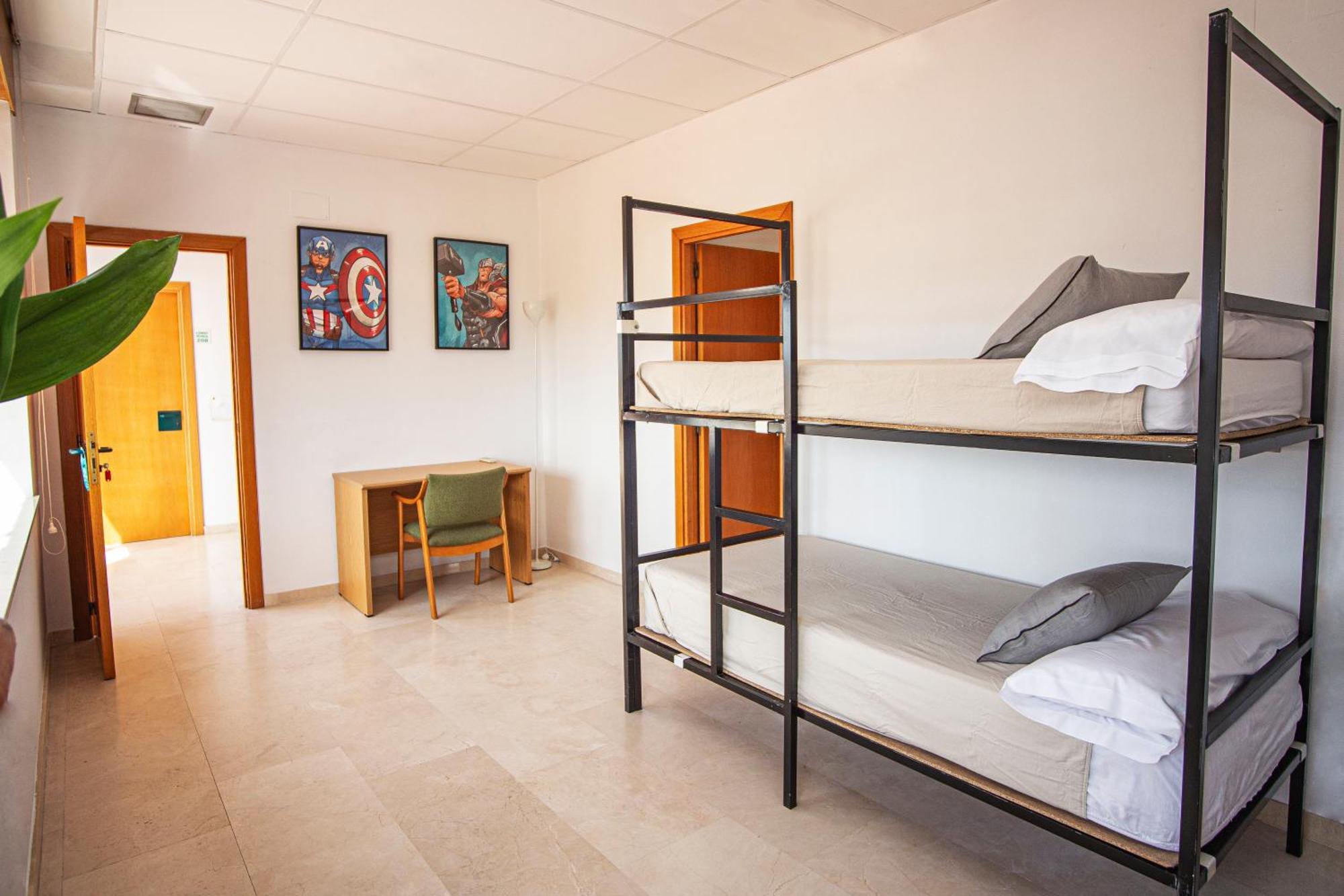 Costablanca Explore Hostel Sports & Events La Marina Bagian luar foto